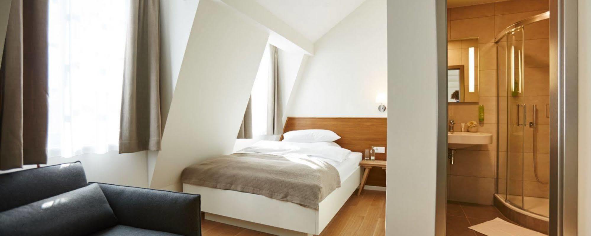 Paulinenhof Hotell Belzig Exteriör bild